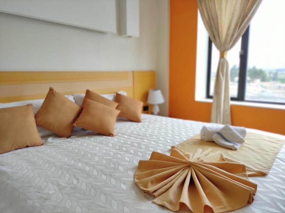 Tulcán Hotel Golden Coral מראה חיצוני תמונה